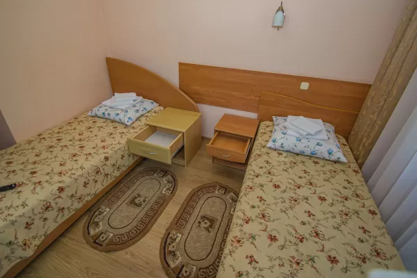Номер стандарт двухместный в санатории Курортная больница в городе Кисловодске - фотография